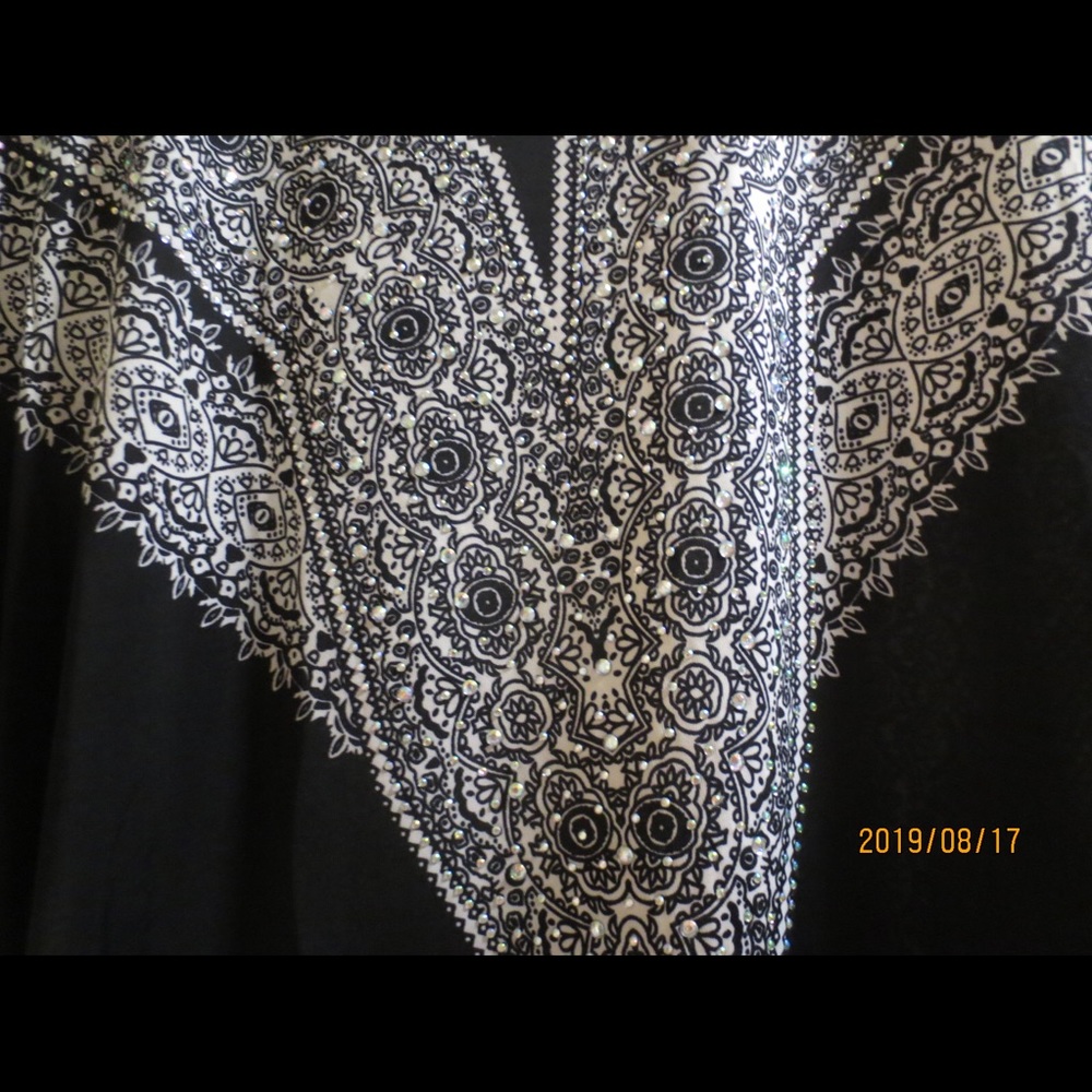Dress - Picture 2 of 4
